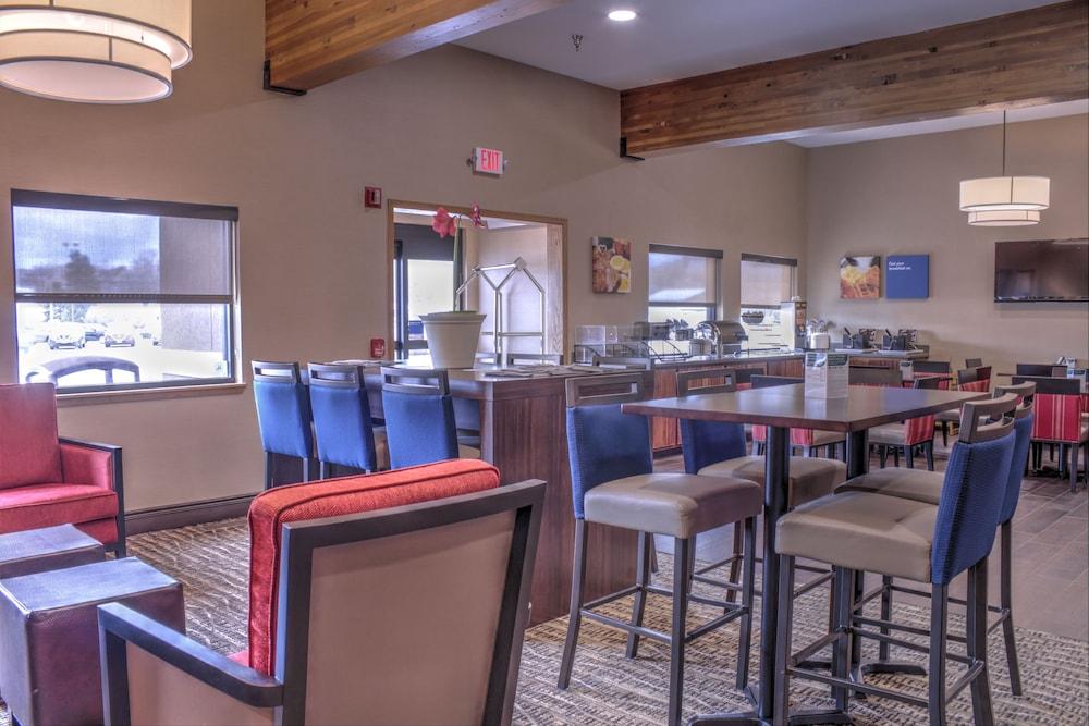 Comfort Inn At Buffalo Bill Village Resort Коді Екстер'єр фото