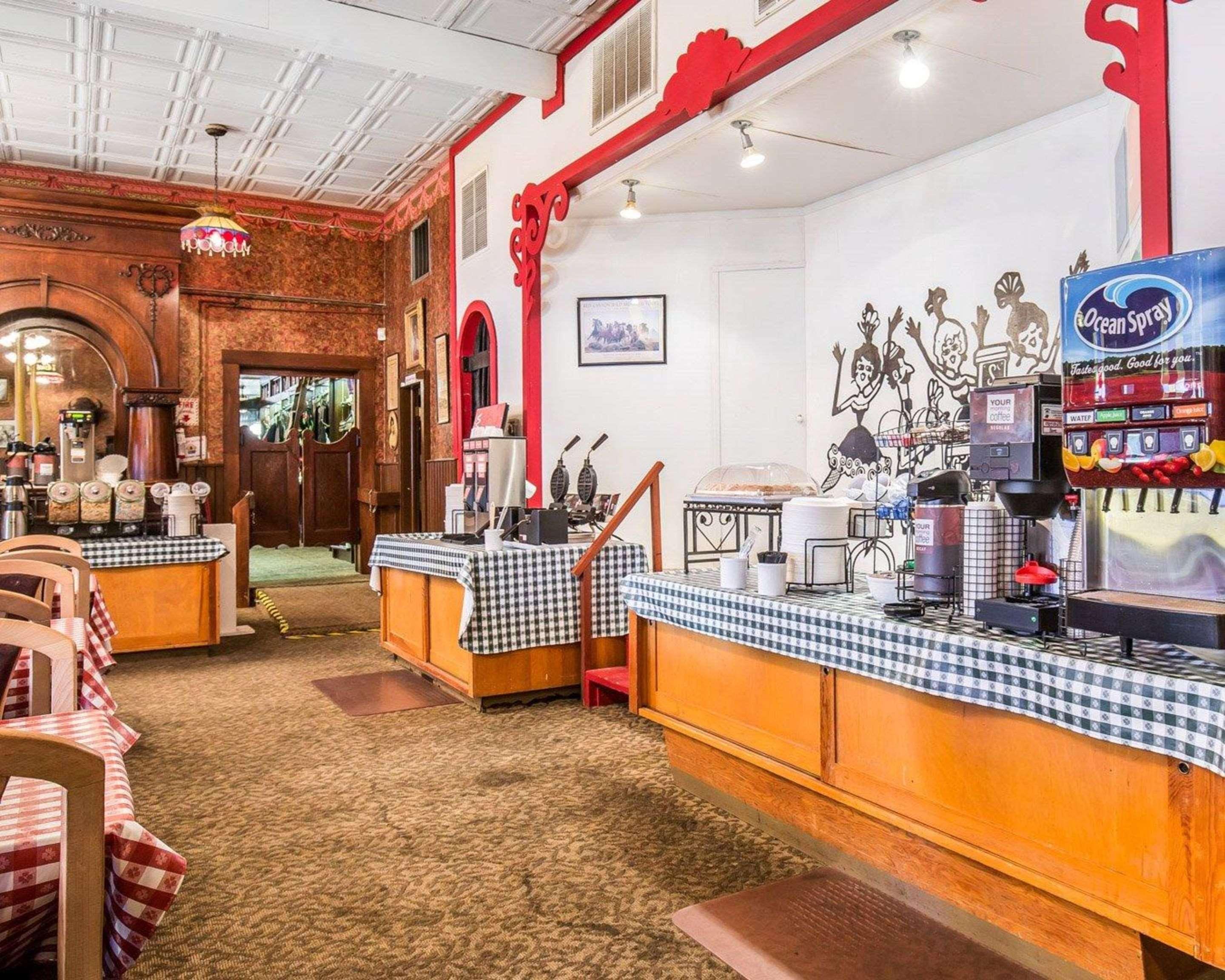 Comfort Inn At Buffalo Bill Village Resort Коді Екстер'єр фото