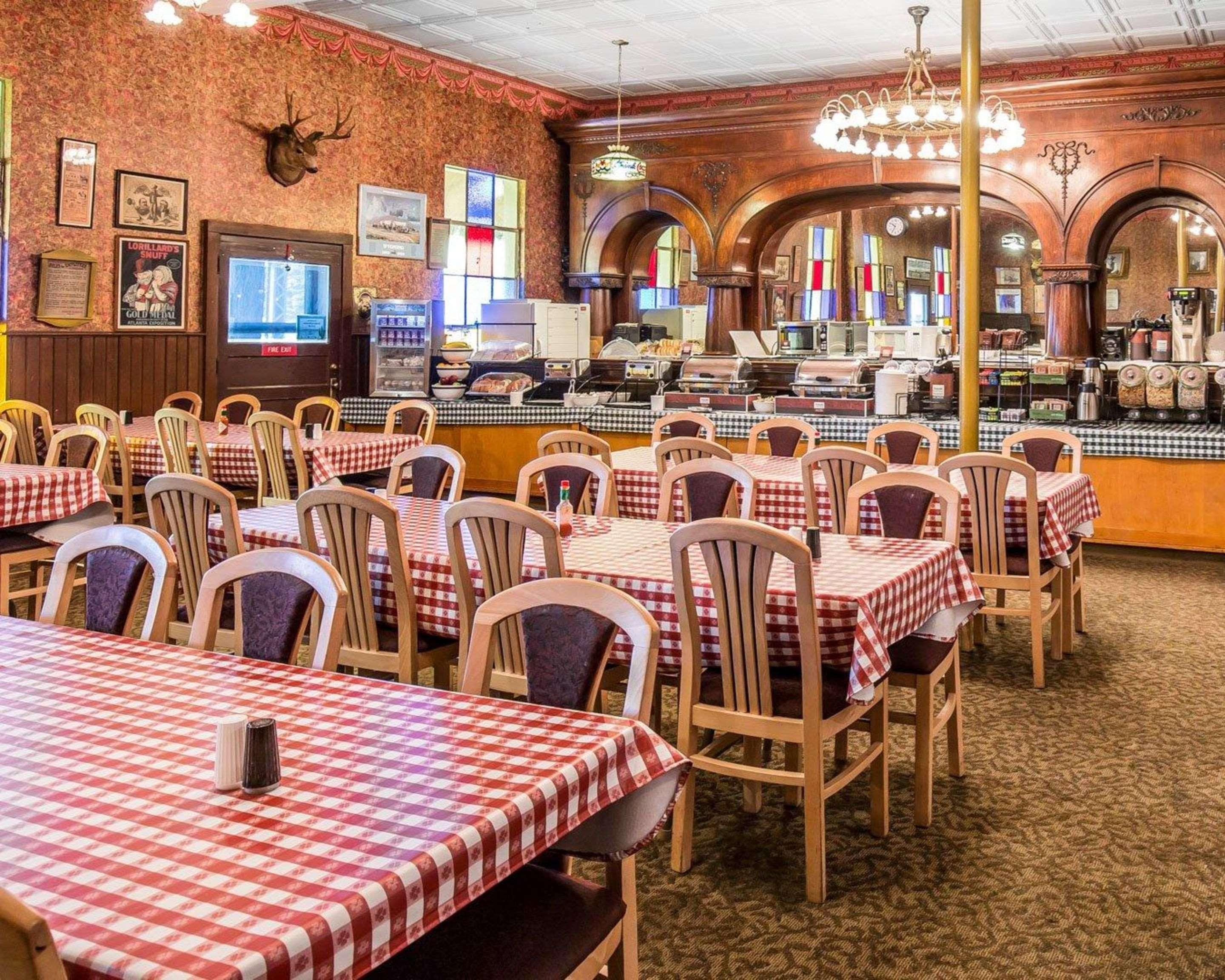 Comfort Inn At Buffalo Bill Village Resort Коді Екстер'єр фото