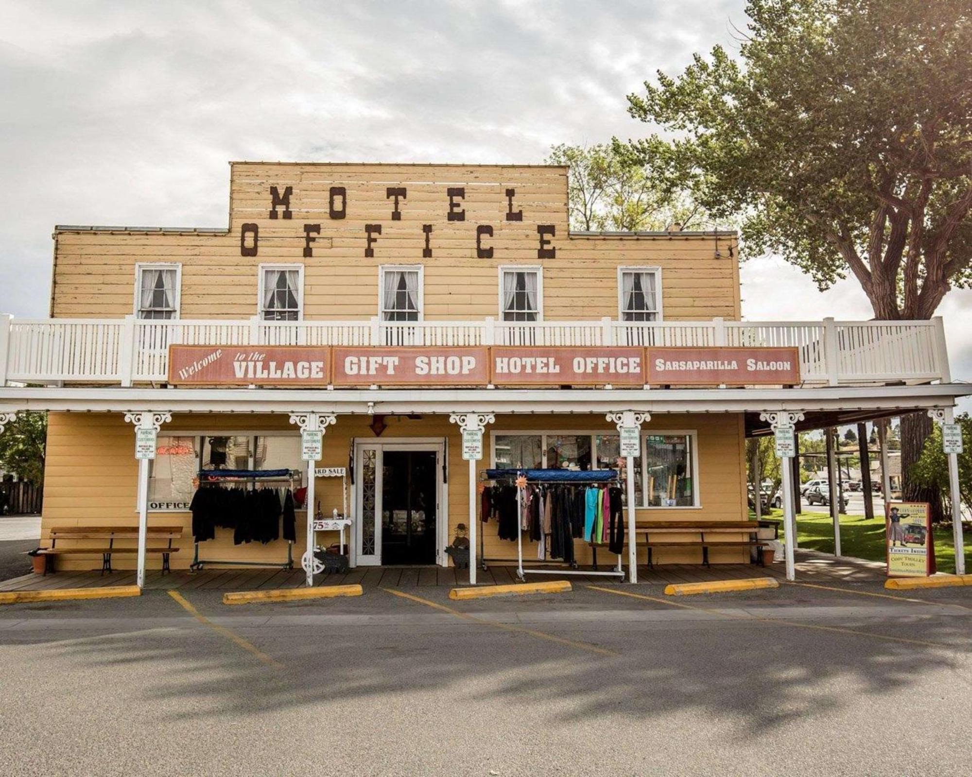 Comfort Inn At Buffalo Bill Village Resort Коді Екстер'єр фото