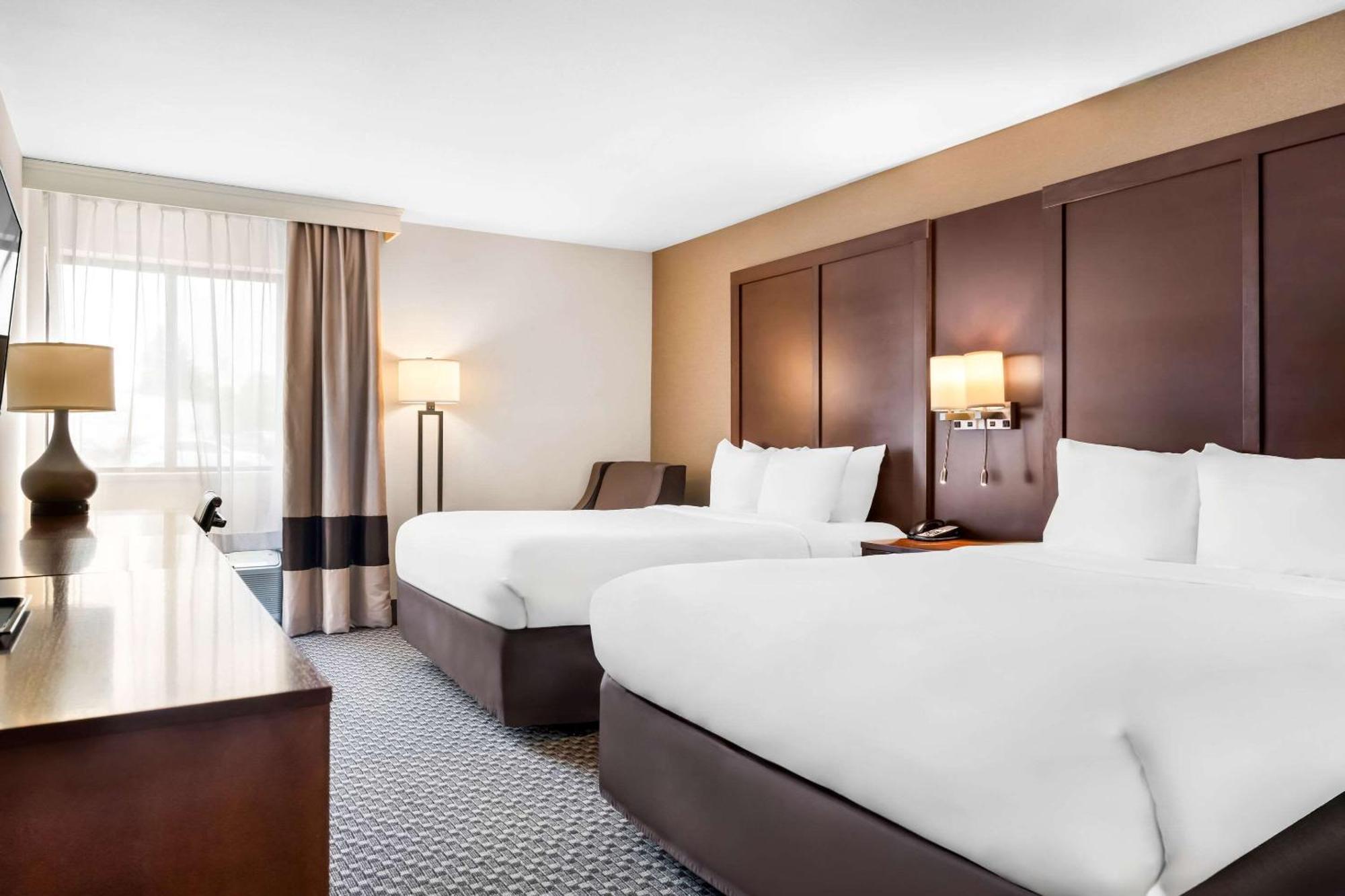 Comfort Inn At Buffalo Bill Village Resort Коді Екстер'єр фото