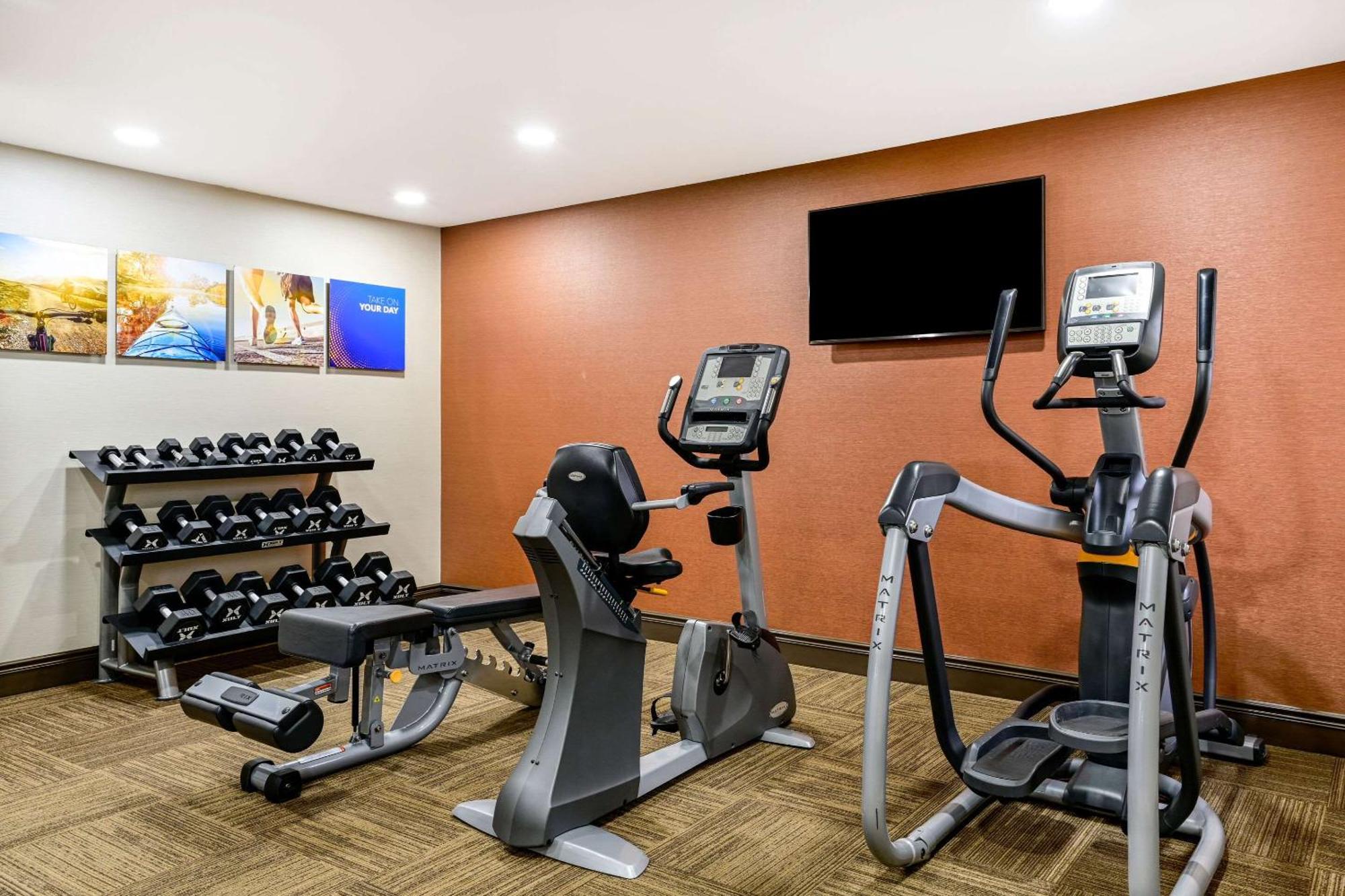 Comfort Inn At Buffalo Bill Village Resort Коді Екстер'єр фото